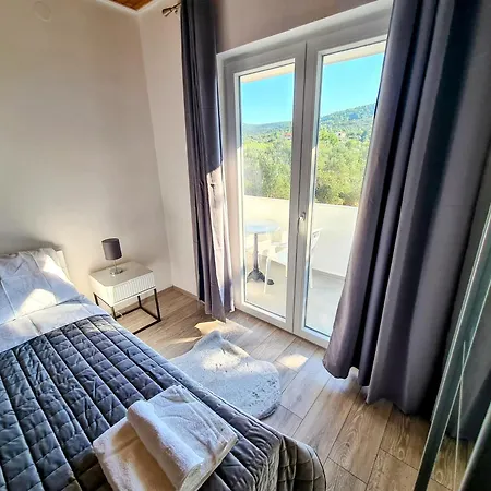 بيت للعطل Sea View House Pasman Neviđane