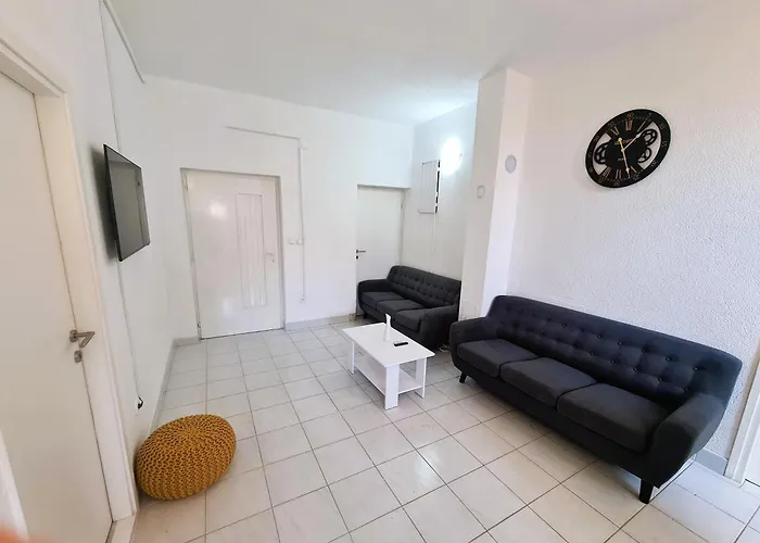 Sea View House Pasman * Nevidane