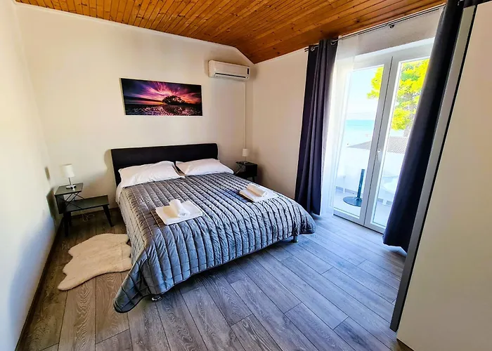 Sea View House Pasman * Nevidane