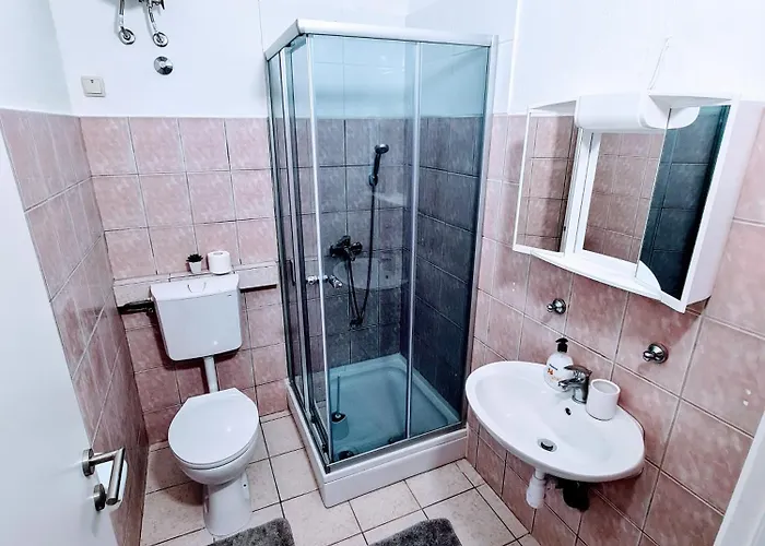 Sea View House Pasman Nevidane