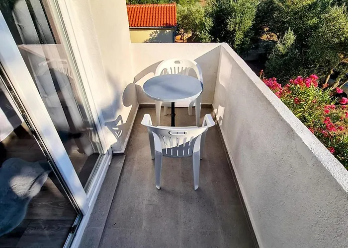 Sea View House Pasman Feriehus