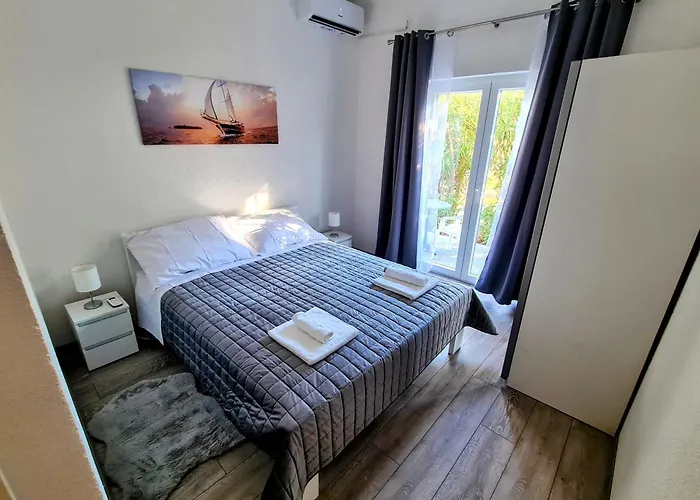 Sea View House Pasman Feriehus *